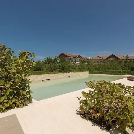 Beachfront Modern One-bedroom With Pool, Parking Apartamento Cartagena